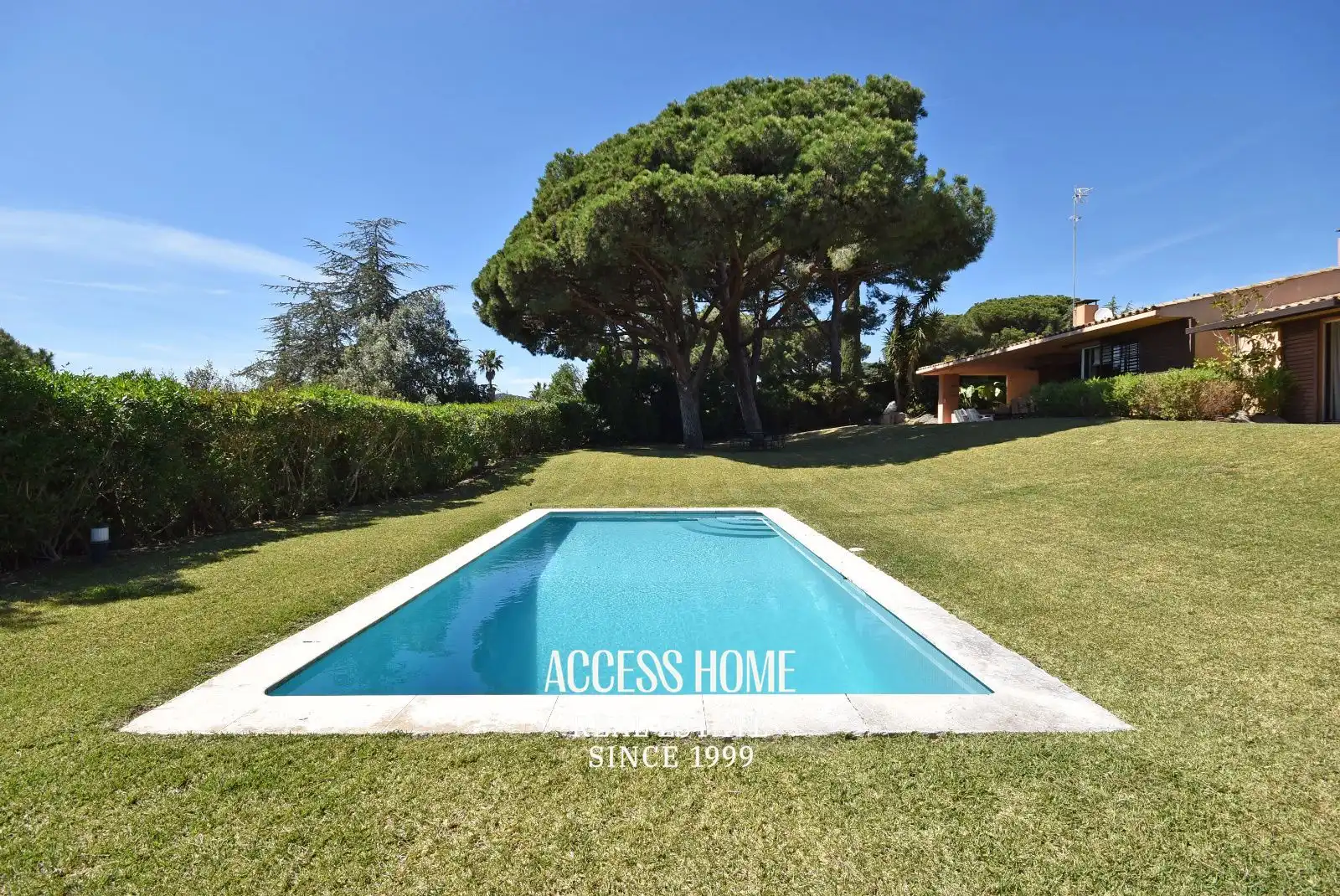 Swimming pool of Houses for rent in Sant Vicenç de Montalt  with Air Conditioner, Heating and Swimming Pool