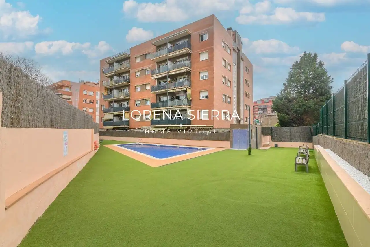 Vista exterior de Pis en venda en Viladecans amb Aire condicionat, Calefacció i Jardí privat