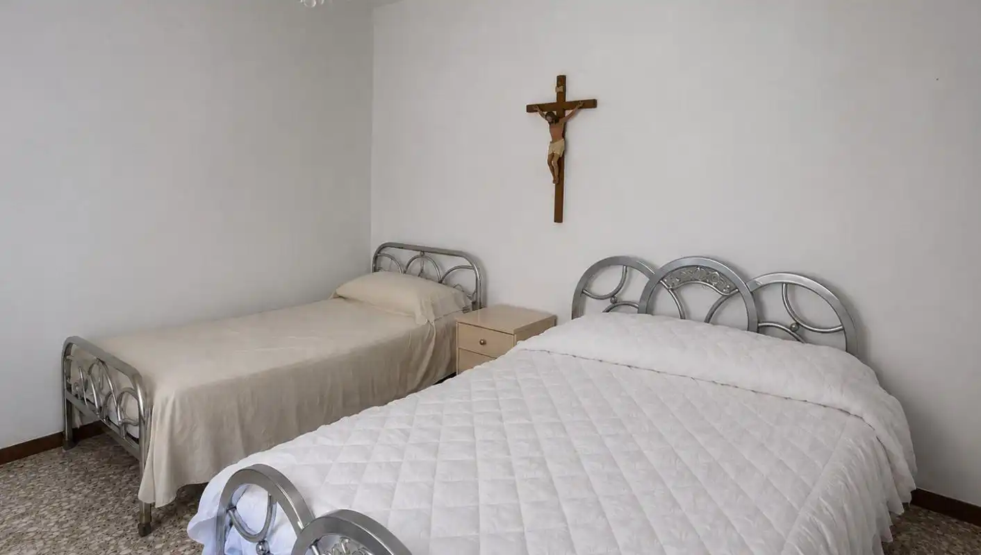 Habitación de Finca rústica en venta en Fuente el Fresno con Calefacción y Jardín privado
