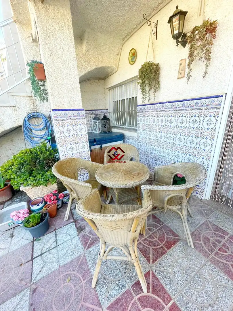 Chalet con jardín en venta en Calle islas azores, imagen 17