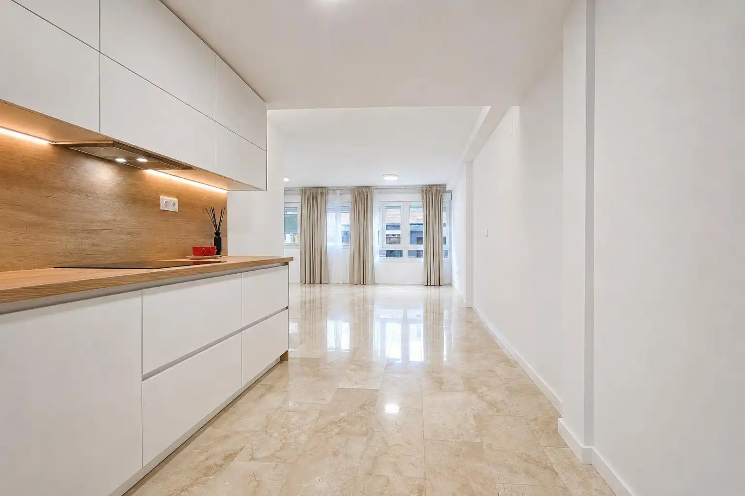 Cuina de Planta baixa en venda en Alicante / Alacant amb Aire condicionat i Terrassa