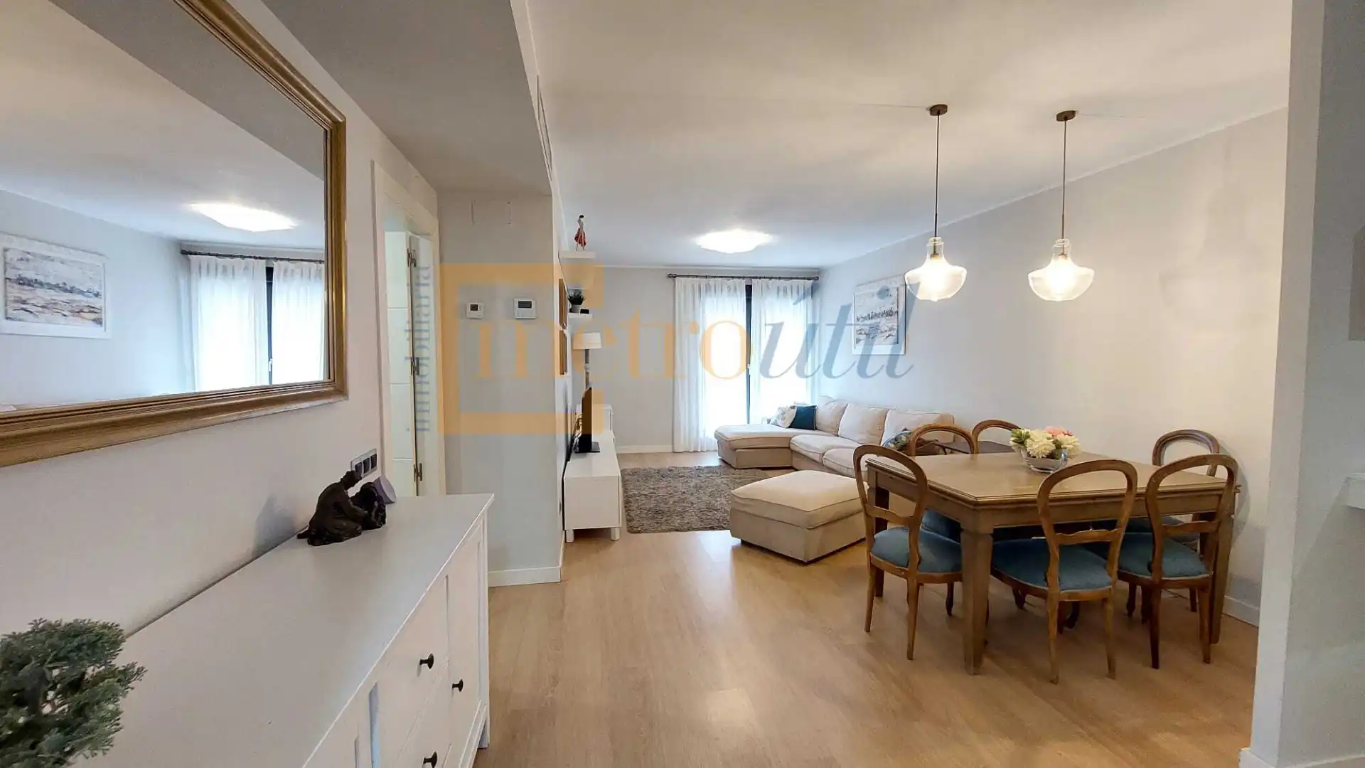 Appartamento con terrazza in vendita a Calle Silvestre Sánchez Sierra
