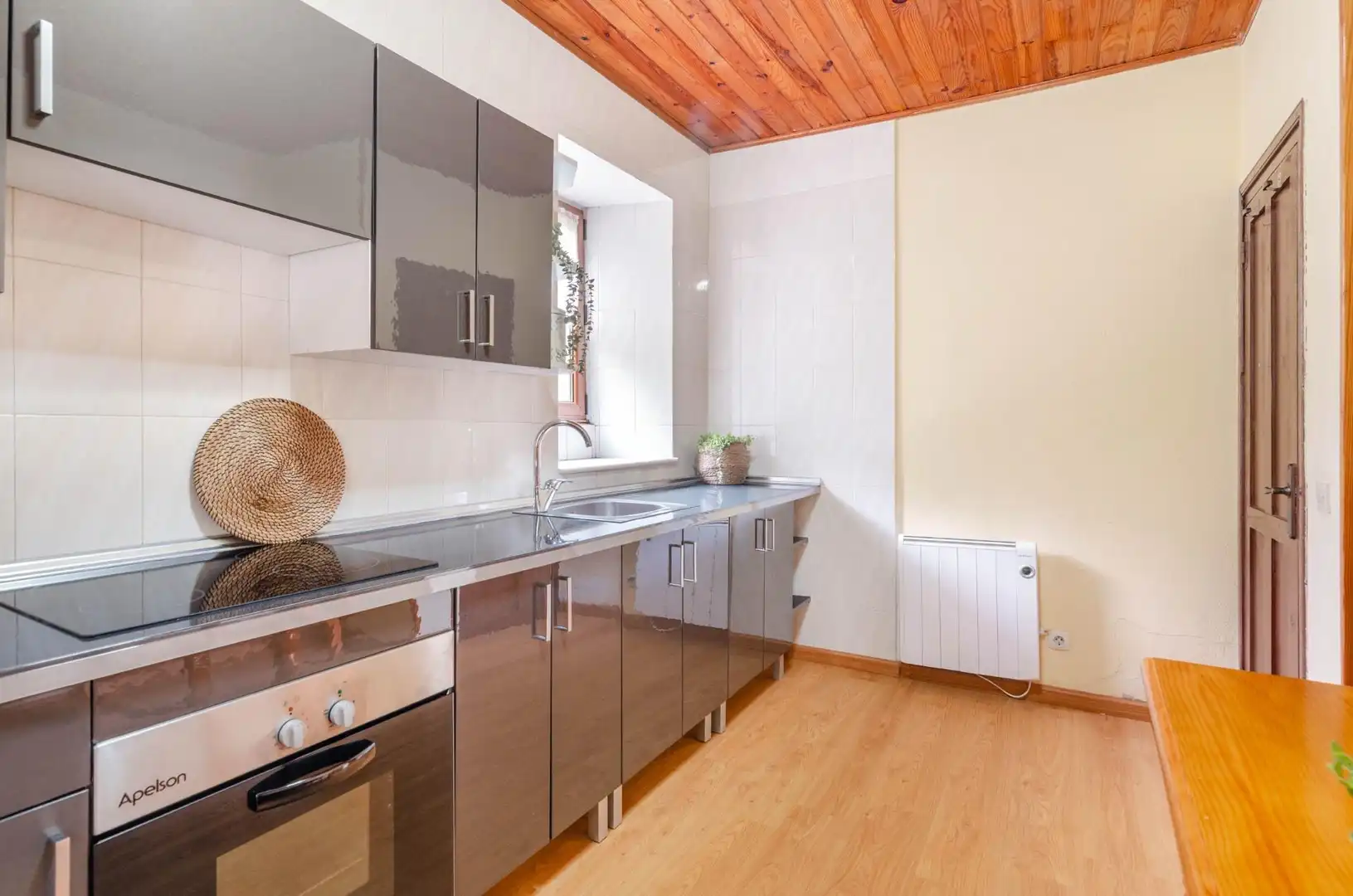 Cocina de Casa adosada en venta en Somiedo con Calefacción, Jardín privado y Trastero