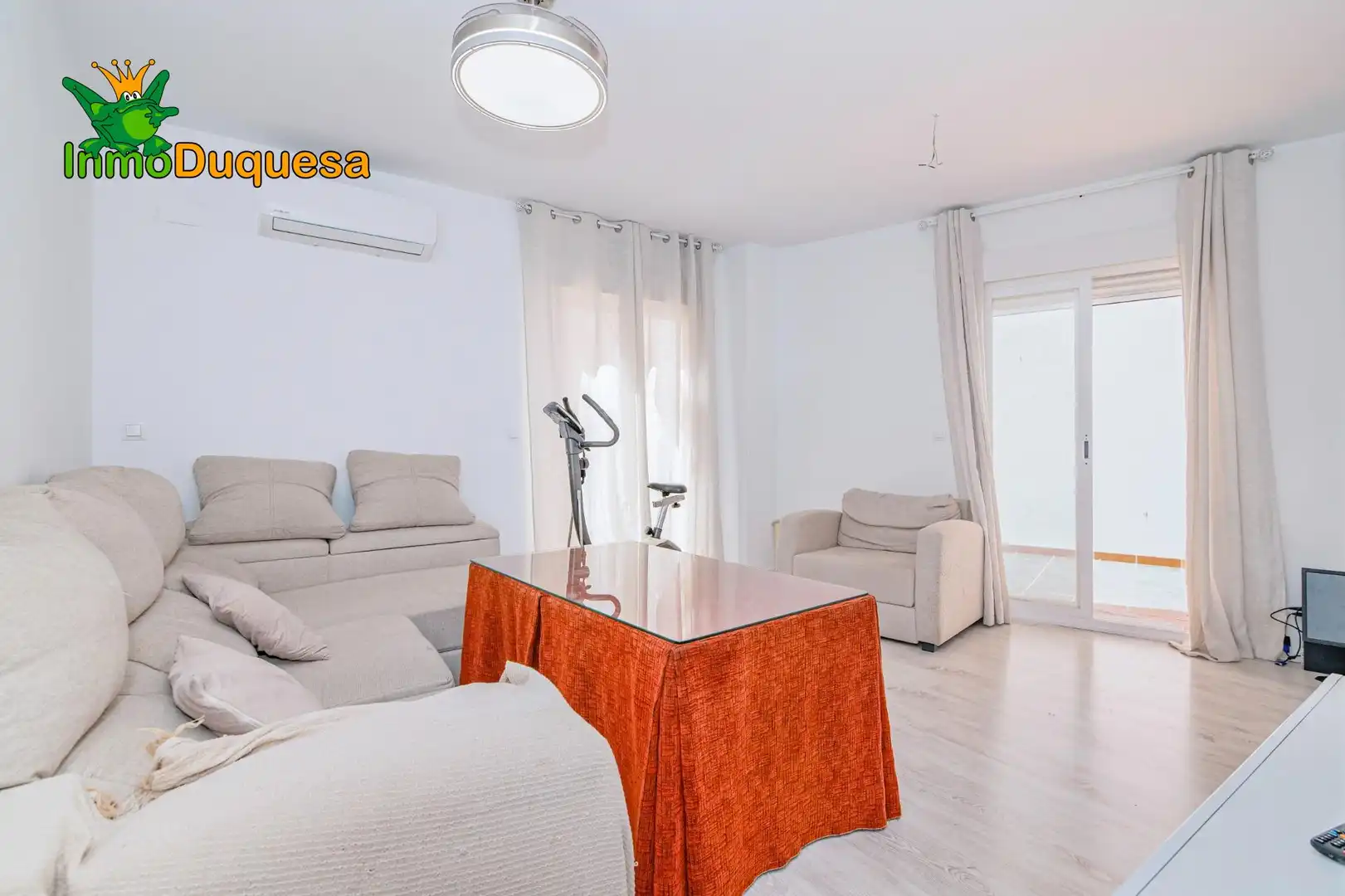 Sala de estar de Piso en venta en La Zubia con Aire acondicionado, Calefacción y Terraza
