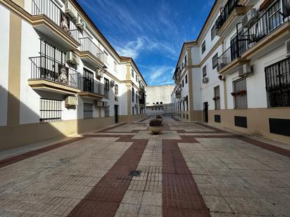 Vista exterior de Pis en venda en Alcalá del Río amb Aire condicionat i Balcó