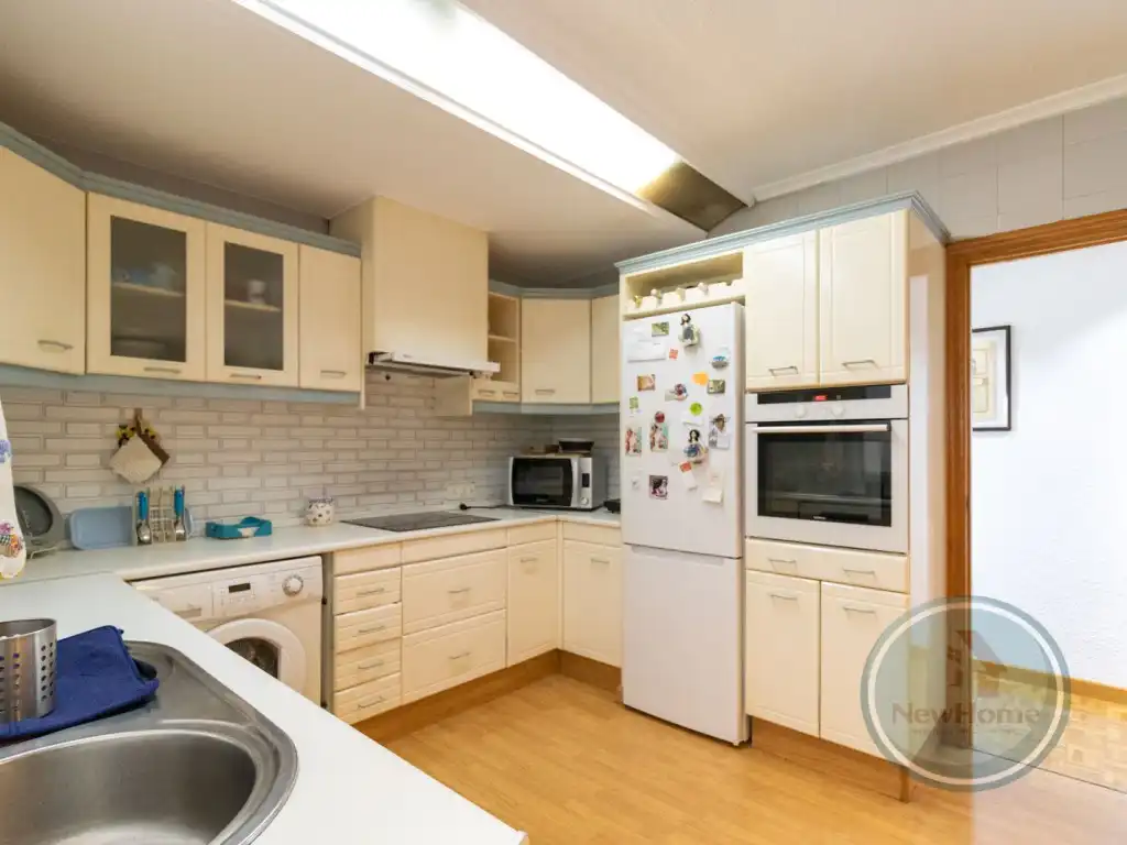 Kitchen of Flat for rent in Elche / Elx  with Air Conditioner and Balcony