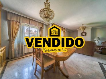 Terraced house with pool for sale in Miravalles