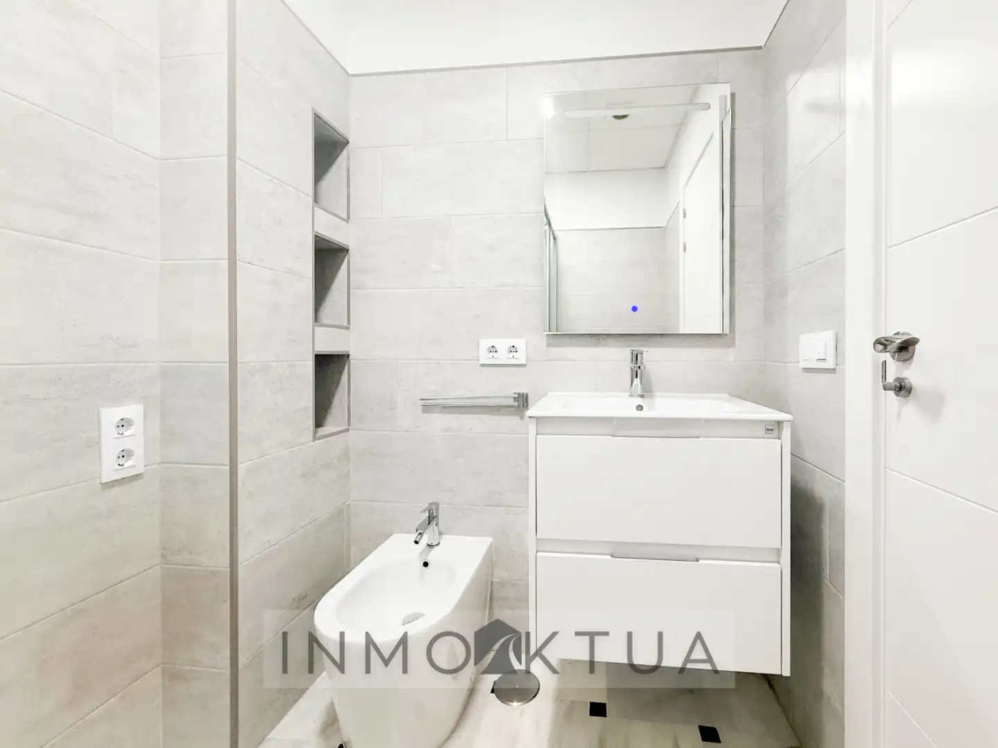 Baño de Piso en venta en Jerez de la Frontera con Aire acondicionado, Horno y Lavadora