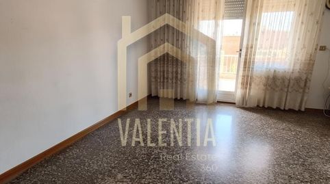 Foto 4 von Haus oder Chalet zum Verkauf in Llombai, Valencia