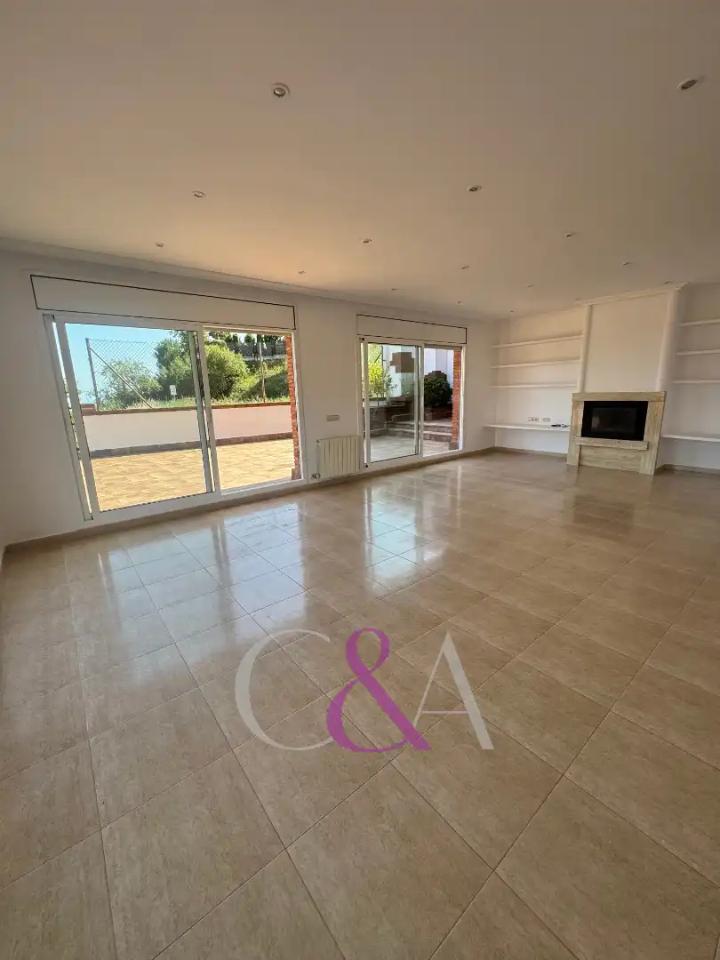 Sala de estar de Casa o chalet en venta en Sant Vicenç de Montalt con Aire acondicionado, Calefacción y Terraza