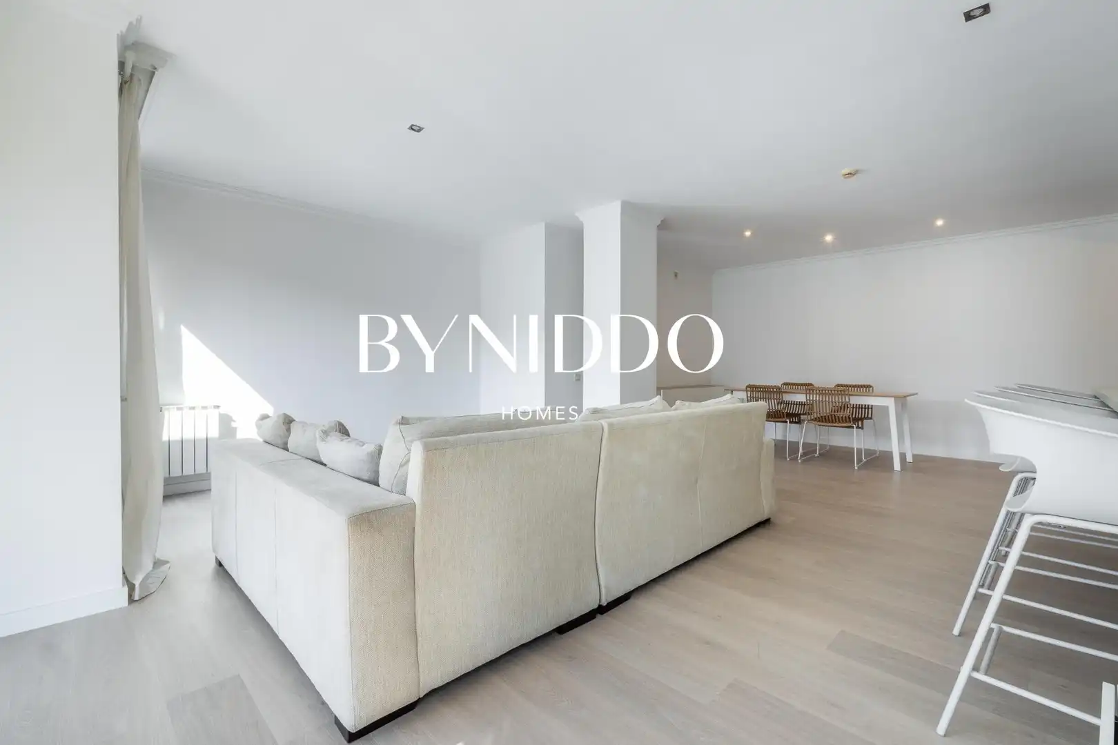 Vista exterior de Ático en venta en Sant Cugat del Vallès con Aire acondicionado, Calefacción y Parquet