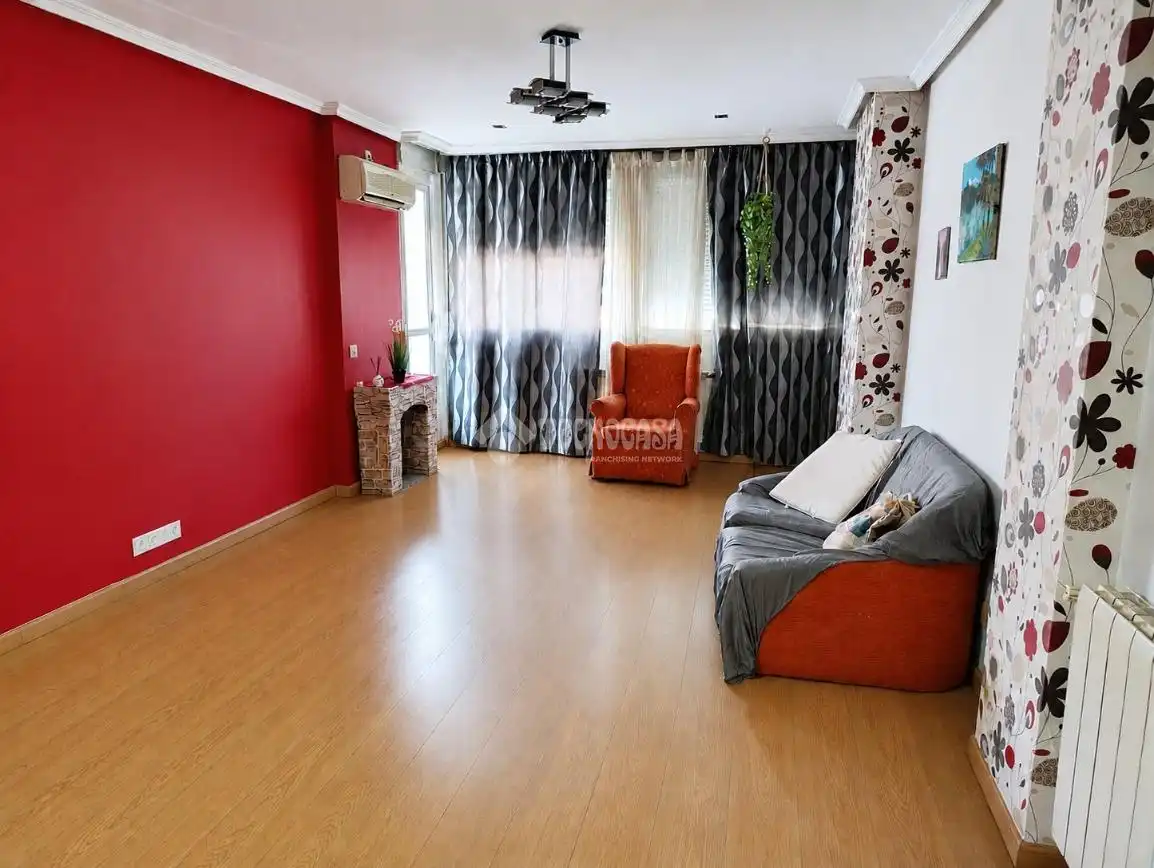 Living room of Flat for sale in Fuenlabrada  with Heating, Swimming Pool and Community pool