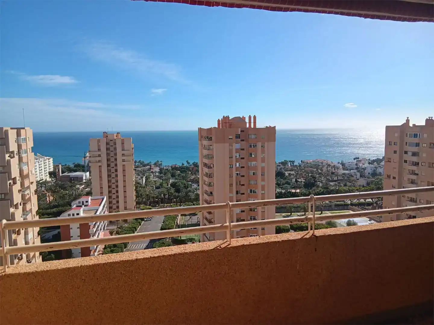 Vista exterior de Piso en venta en Roquetas de Mar con Piscina y Amueblado