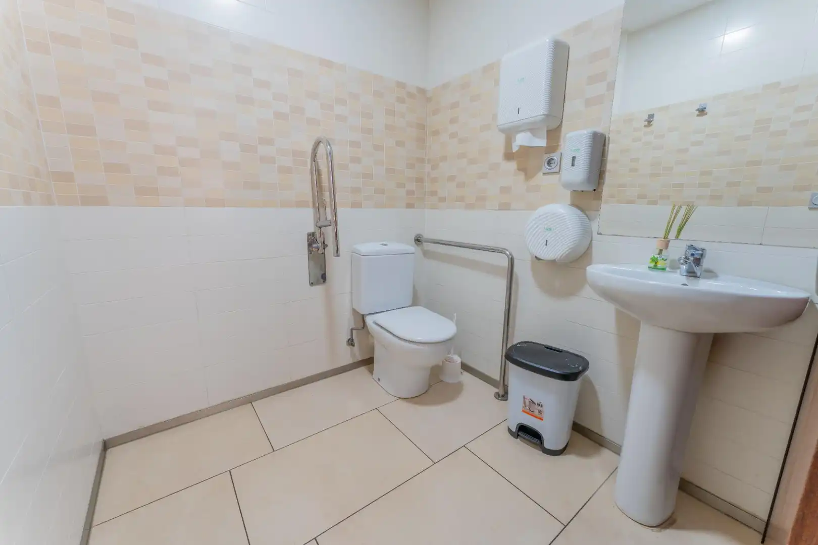 Local comercial en venta en Las Bayas, imagen 28