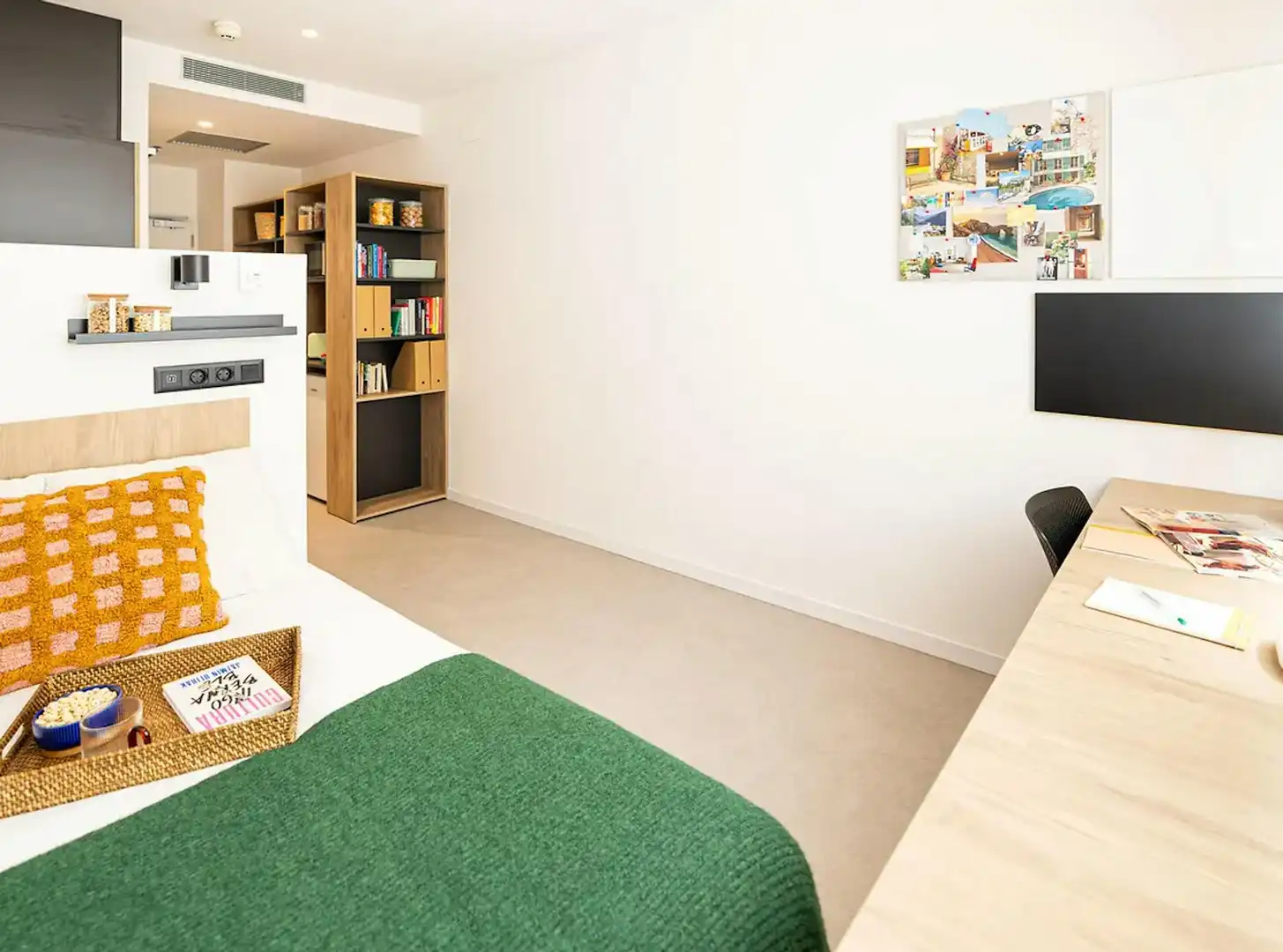 Schlafzimmer von Gebäude zur Miete in Sevilla
