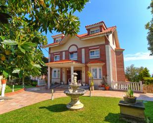 Exterior view of House or chalet for sale in Castro-Urdiales  with Air Conditioner, Heating and Private garden