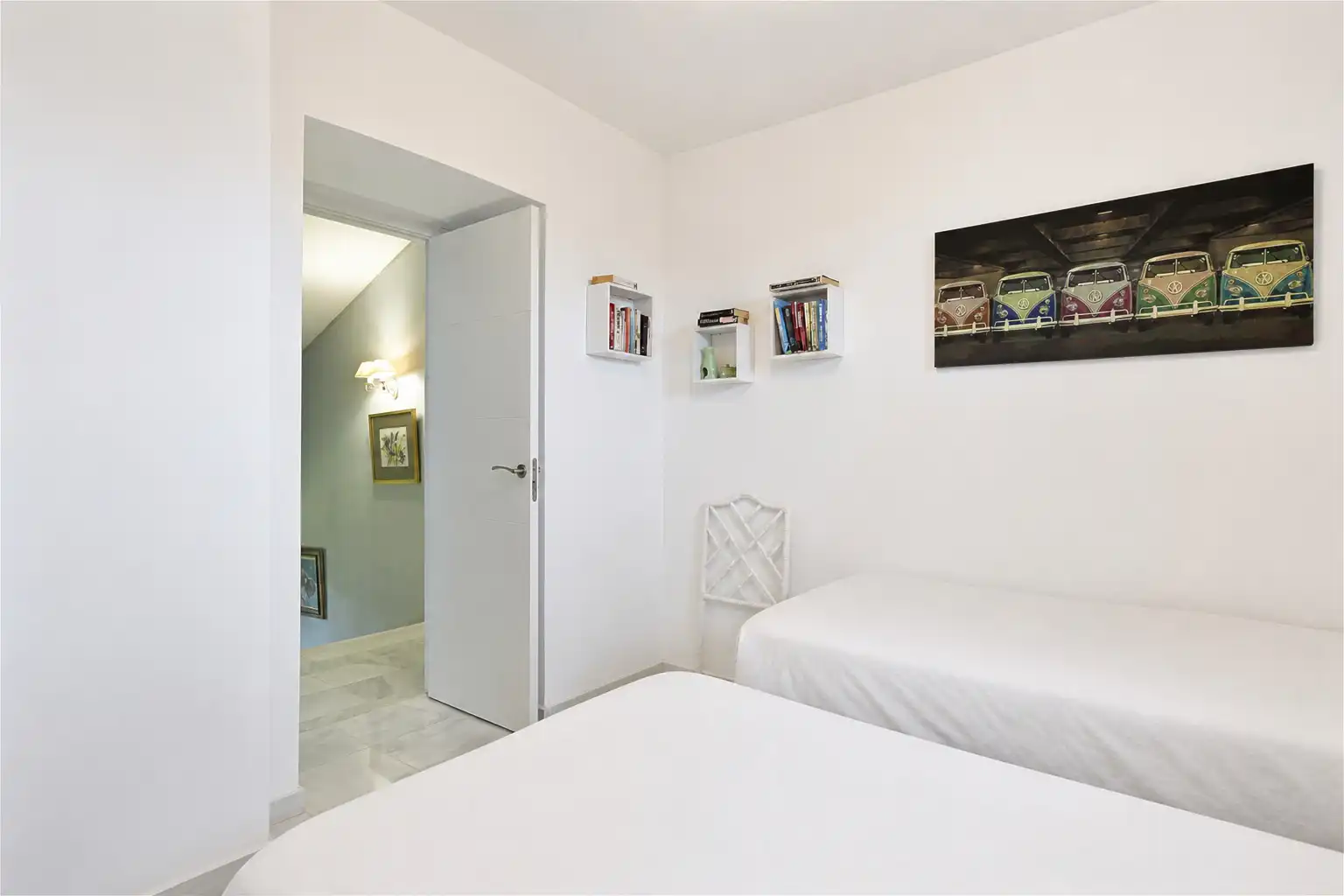 Dormitori de Casa o xalet en venda en Mijas amb Aire condicionat, Jardí privat i Terrassa