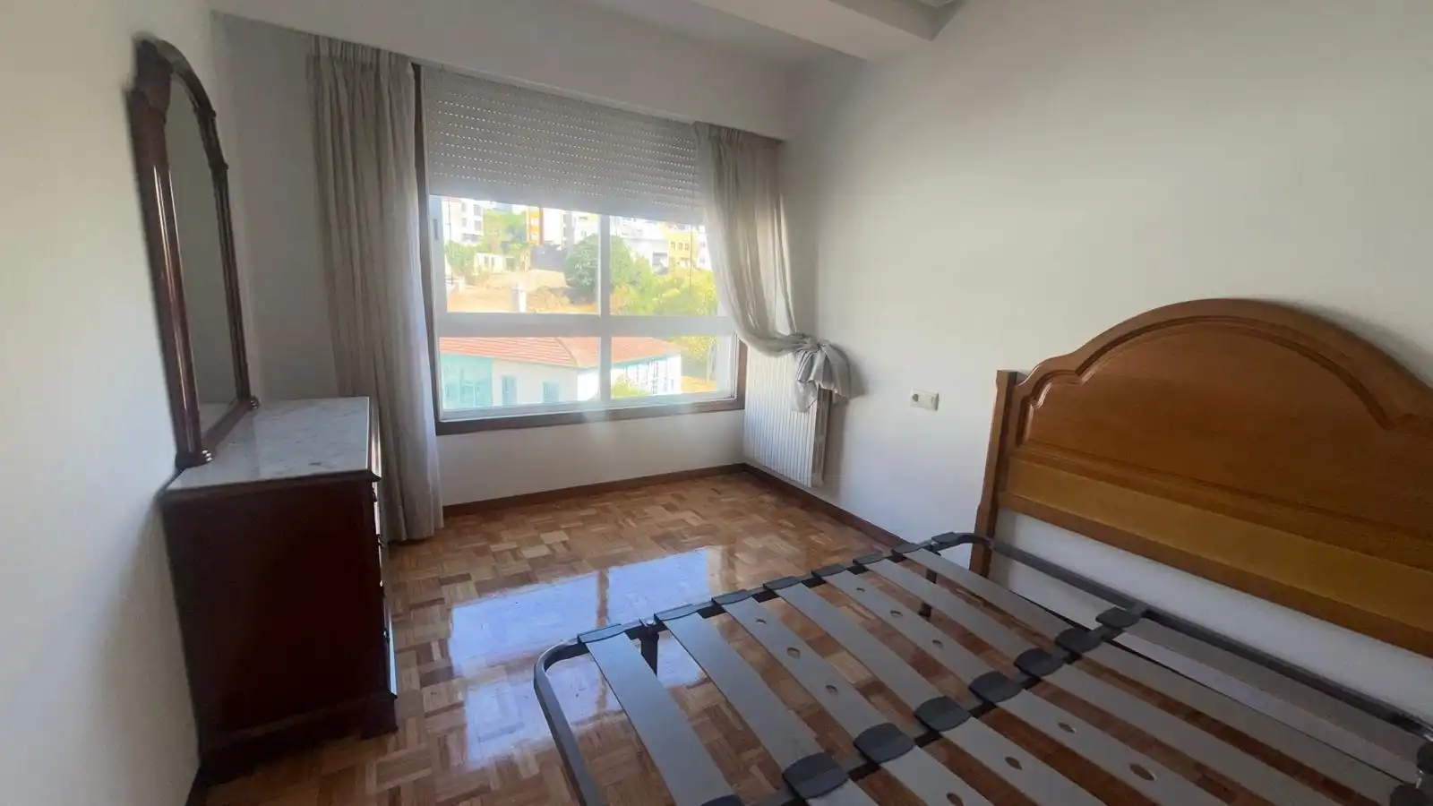 Schlafzimmer von Wohnung zur Miete in Ourense Capital  mit Heizung
