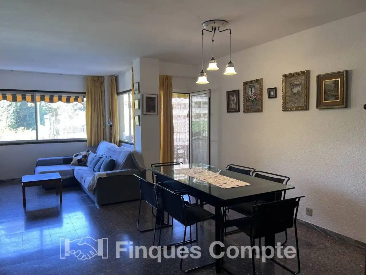 Sala de estar de Piso en venta en Roda de Berà con Calefacción, Terraza y Trastero