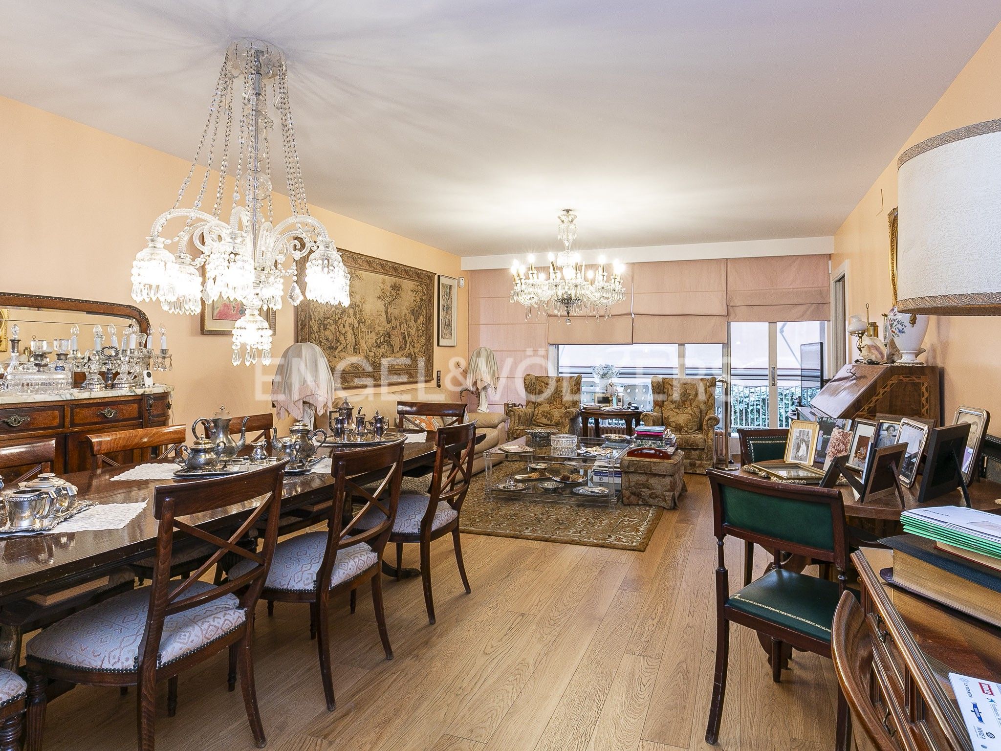 Dining room of Apartment for sale in  Barcelona Capital  with Air Conditioner, Heating and Parquet flooring