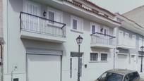 Exterior view of Single-family semi-detached for sale in  Valencia Capital  with Terrace and Balcony
