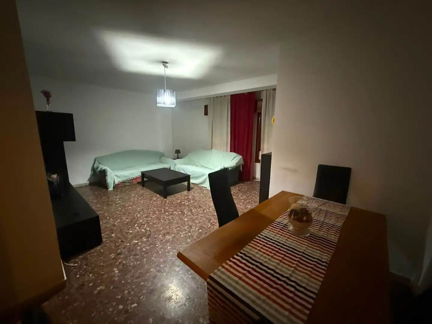 Sala d'estar de Pis en venda en Almería amb Aire condicionat