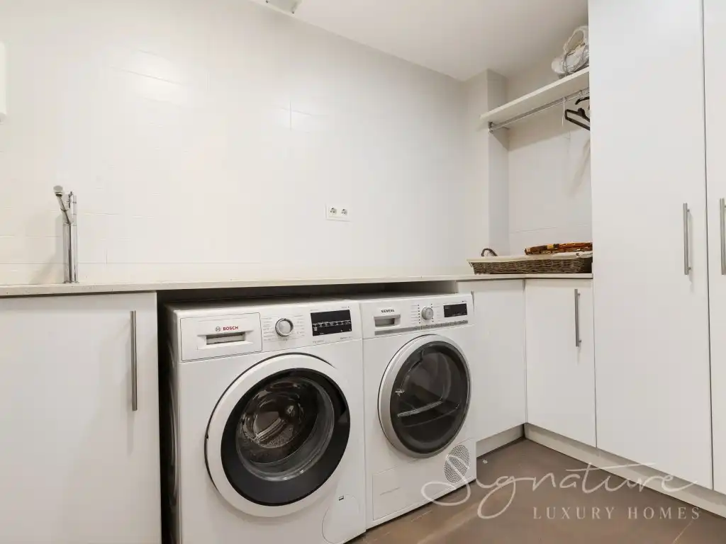 Cocina de Casa o chalet en venta en Sant Cugat del Vallès con Aire acondicionado, Jardín privado y Terraza