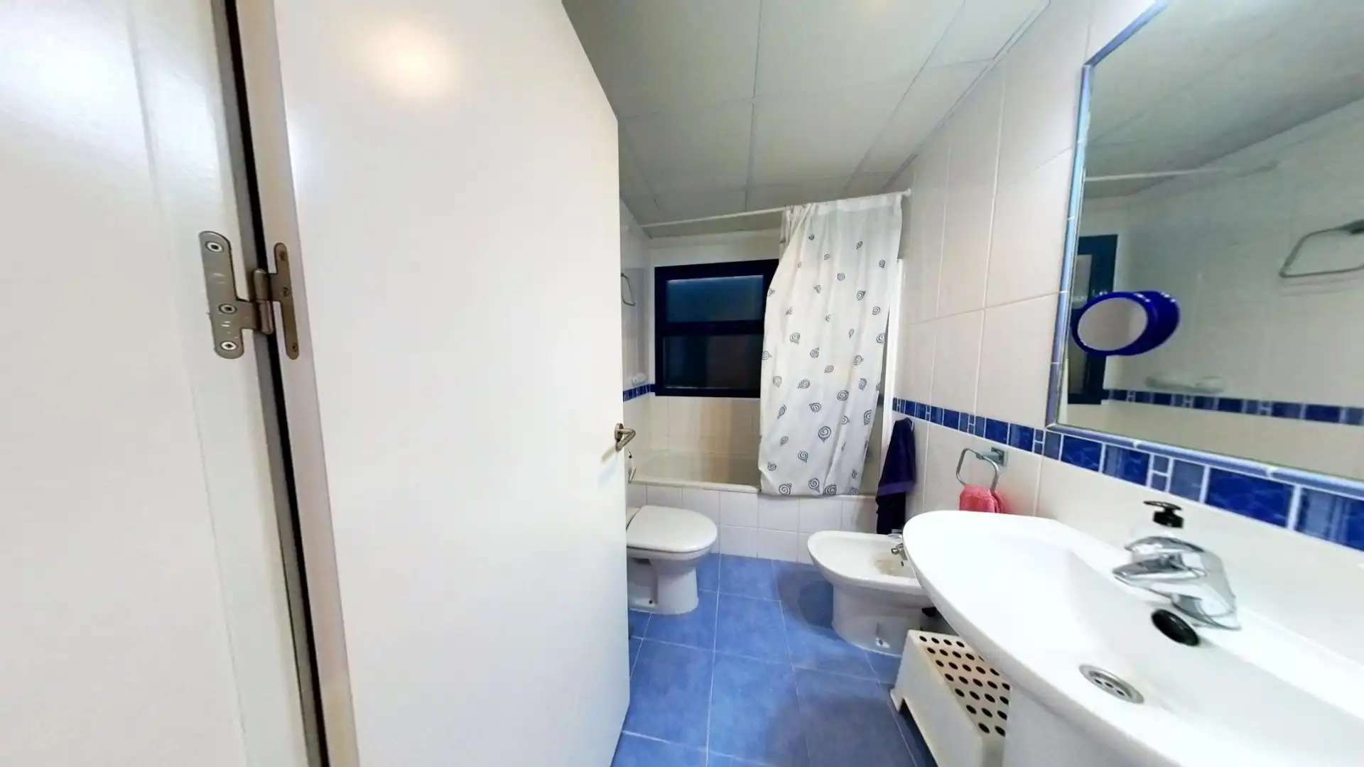 Baño de Piso en venta en Gualchos con Aire acondicionado, Terraza y Trastero
