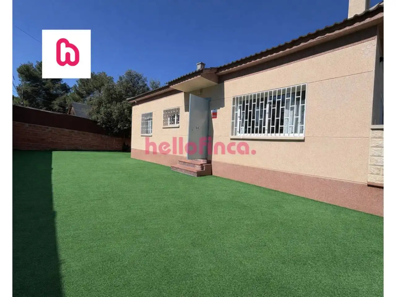 Exterior view of Houses for sale in La Torre de Claramunt  with Air Conditioner, Heating and Private garden