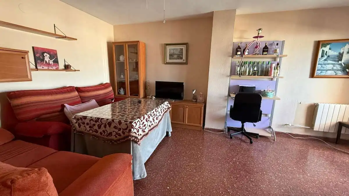 Wohnzimmer von Dachboden zum Verkauf in Granada mit Klimaanlage, Heizung und Terrasse