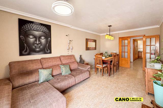 Piso en Venta en Avda. de los Jornaleros   en Costacabana - Loma Cabrera