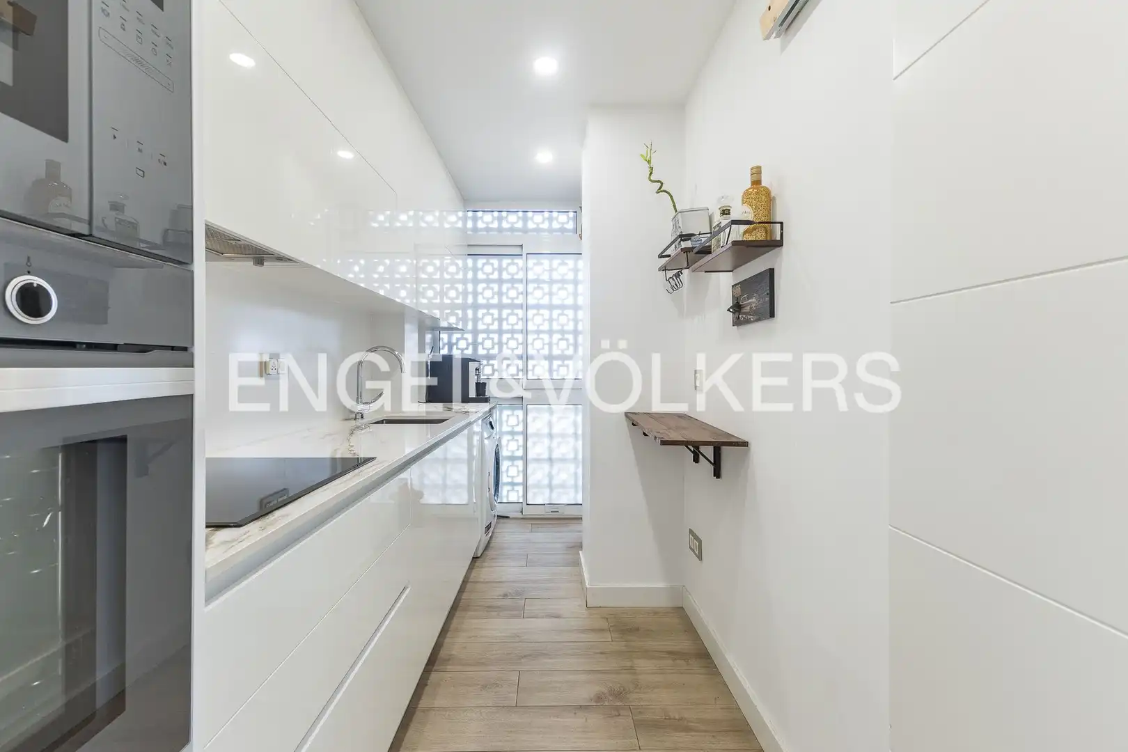 Cocina de Piso en venta en L'Hospitalet de Llobregat con Aire acondicionado, Calefacción y Balcón