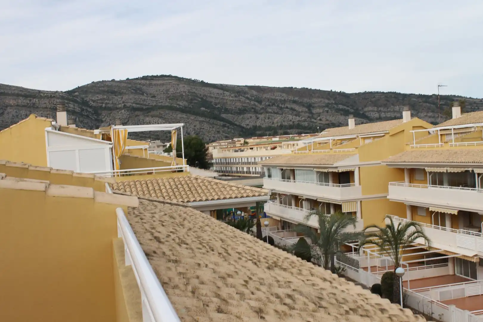 Vista exterior de Ático en venta en Oropesa del Mar / Orpesa con Aire acondicionado, Jardín privado y Terraza