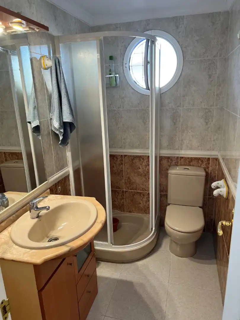 Baño de Casa adosada en venta en Melilla con Aire acondicionado, Jardín privado y Terraza