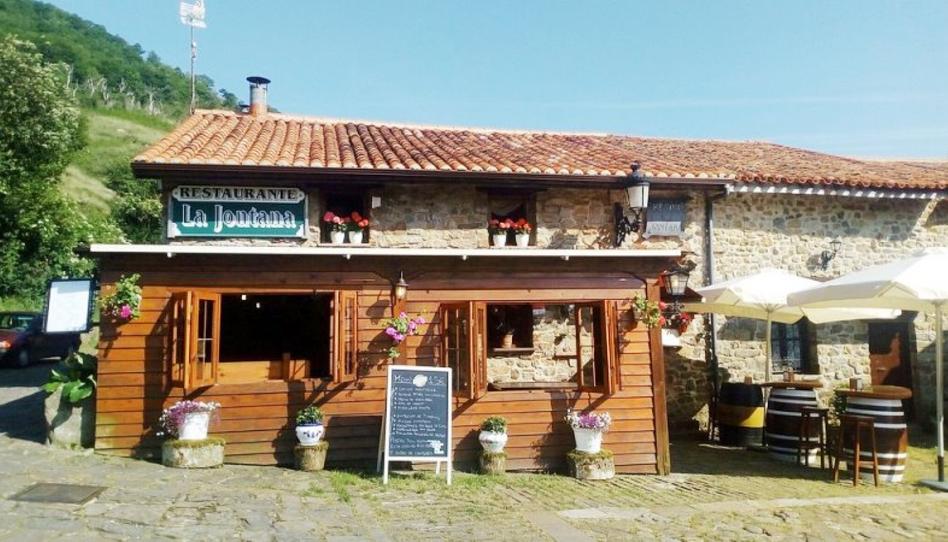 Photo 1 of Premises for sale in Bárcena Mayor - C/ Larga, 66, Los Tojos , Cantabria