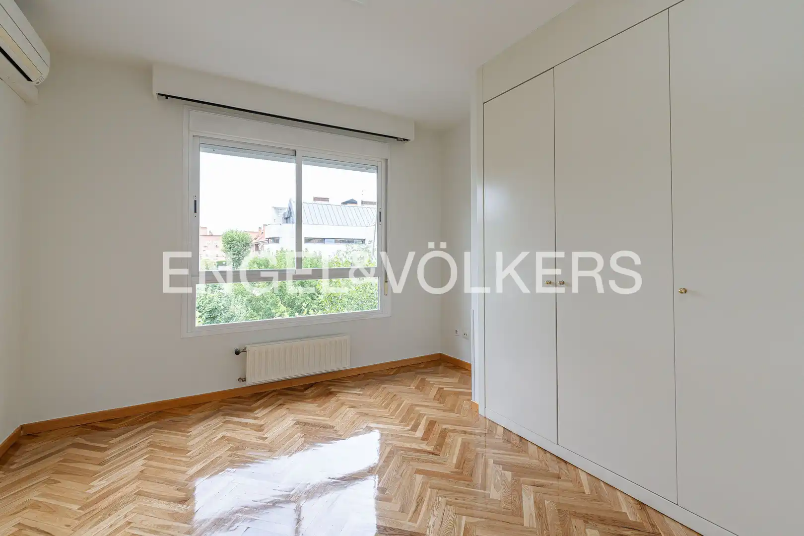 Habitación de Piso de alquiler en Pozuelo de Alarcón con Aire acondicionado, Calefacción y Parquet