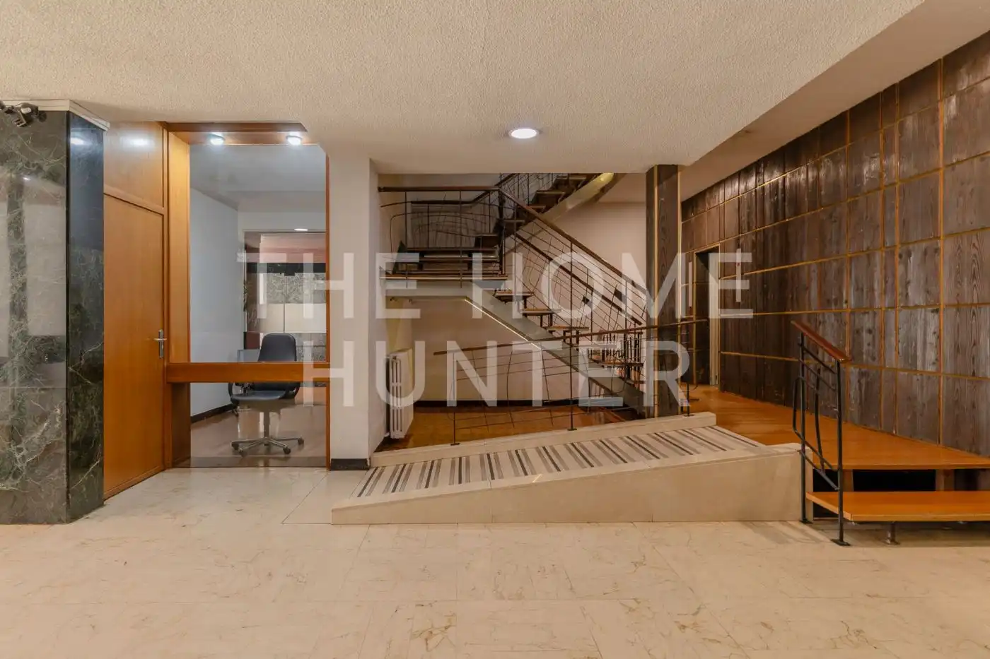Flat for sale in Barcelona  with Air Conditioner and Heating