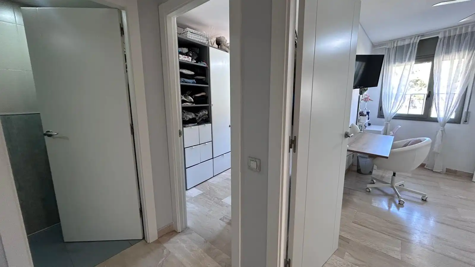 Planta baja en venta en Sant Boi de Llobregat con Trastero y Piscina