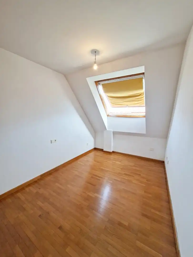 Habitación de Ático en venta en Ribeira con Calefacción, Terraza y Trastero
