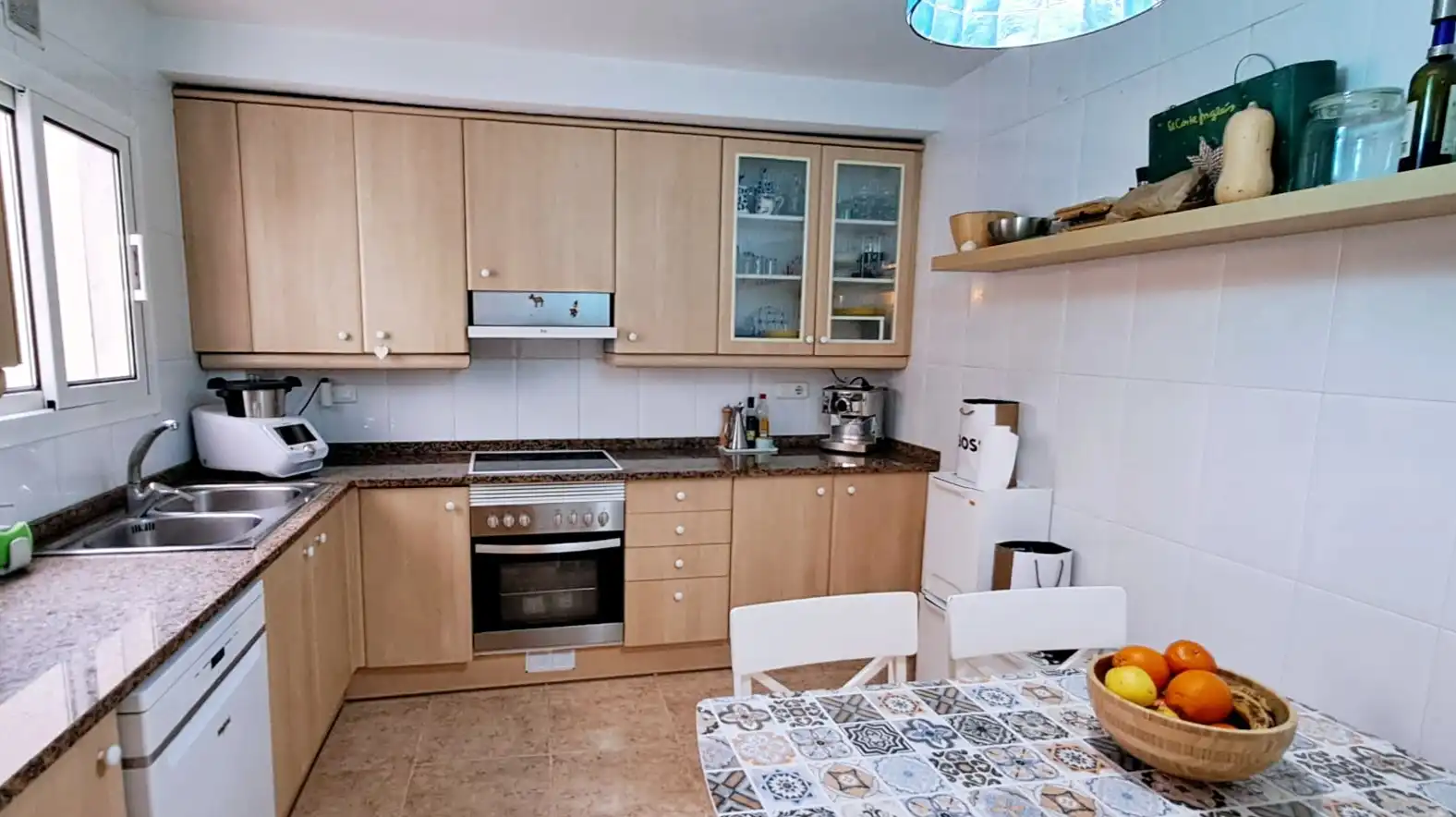 Cocina de Dúplex en venta en Malgrat de Mar con Aire acondicionado, Terraza y Amueblado