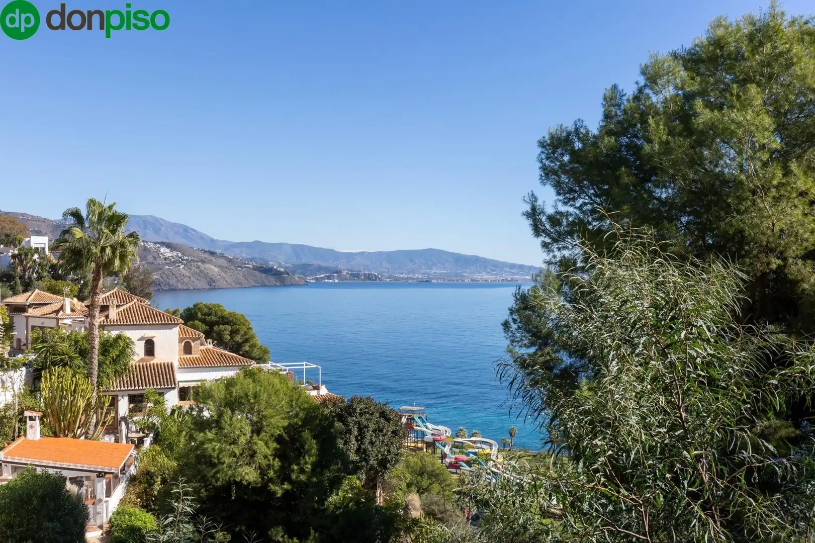 Exterior view of Houses for sale in Almuñécar  with Air Conditioner, Heating and Private garden