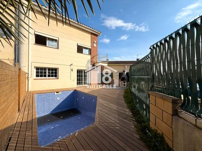 Exterior view of Single-family semi-detached for sale in Sant Vicenç de Montalt  with Heating, Private garden and Terrace