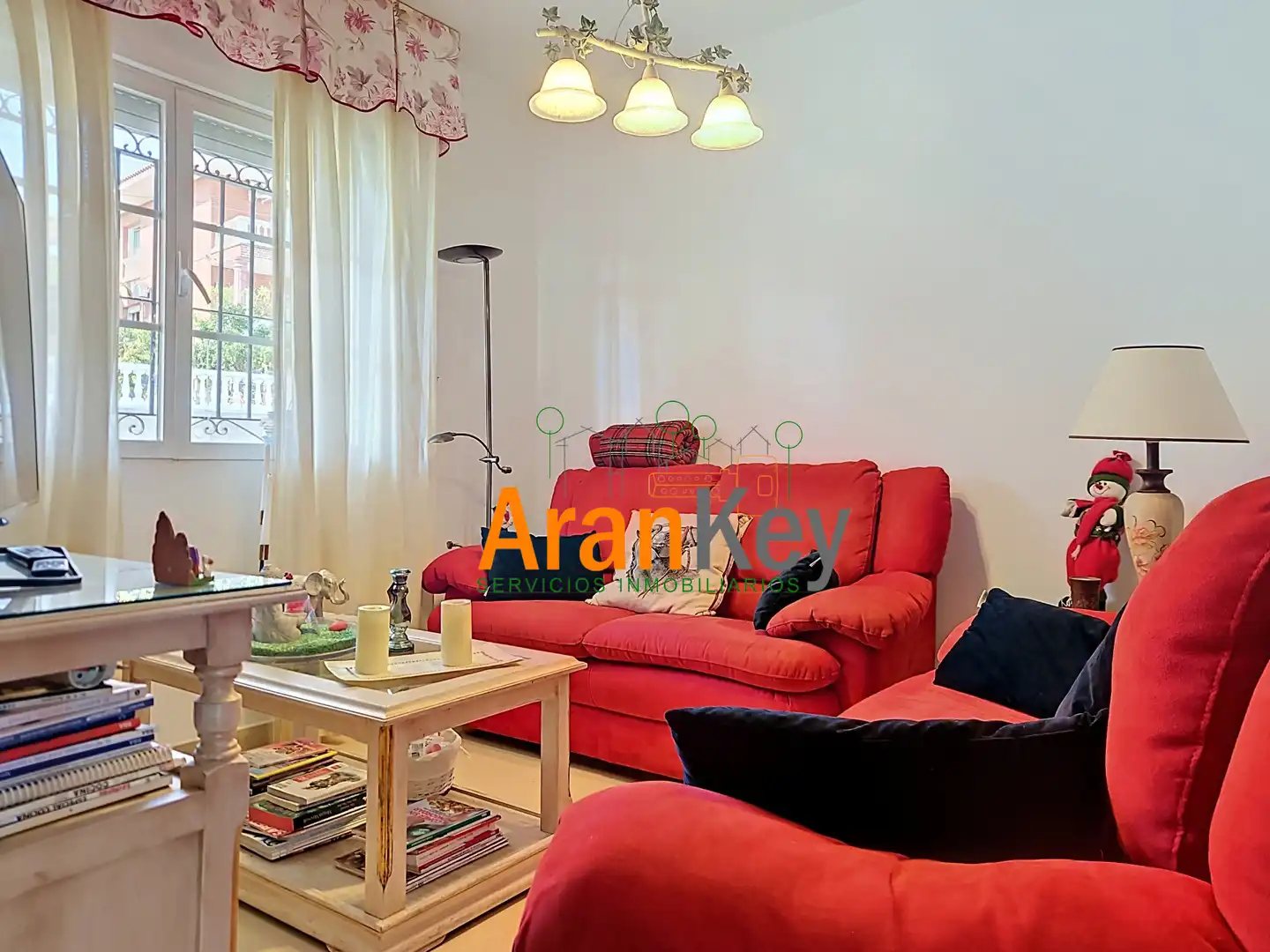 Living room of Houses for sale in Aranjuez  with Air Conditioner, Private garden and Terrace