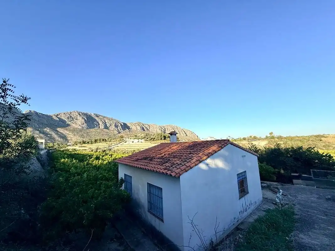 Vista exterior de Finca rústica en venda en Sanet y Negrals amb Calefacció i Jardí privat