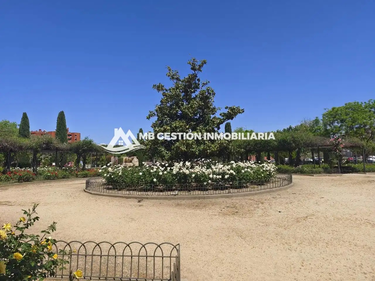 Jardín de Piso en venta en Fuenlabrada con Aire acondicionado, Calefacción y Jardín privado
