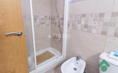 Bathroom of Flat for sale in Algeciras  with Terrace