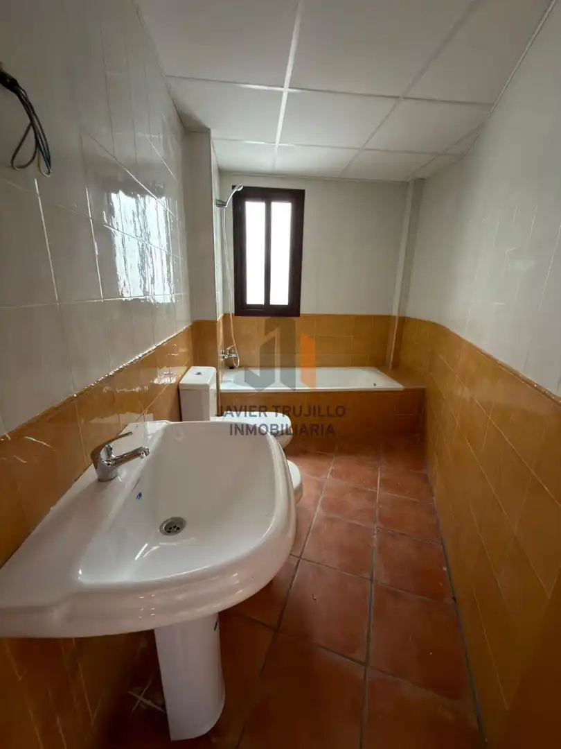 Badezimmer von Wohnung zum Verkauf in Alcaucín mit Klimaanlage, Heizung und Terrasse
