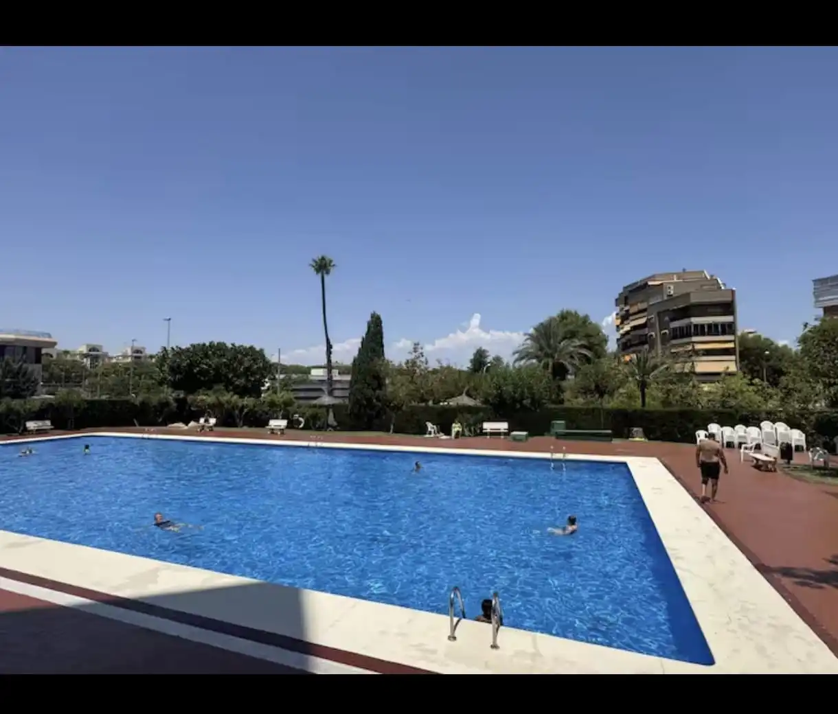 Piscina de Pis de lloguer en Alicante / Alacant amb Terrassa, Moblat i Es permeten mascotes