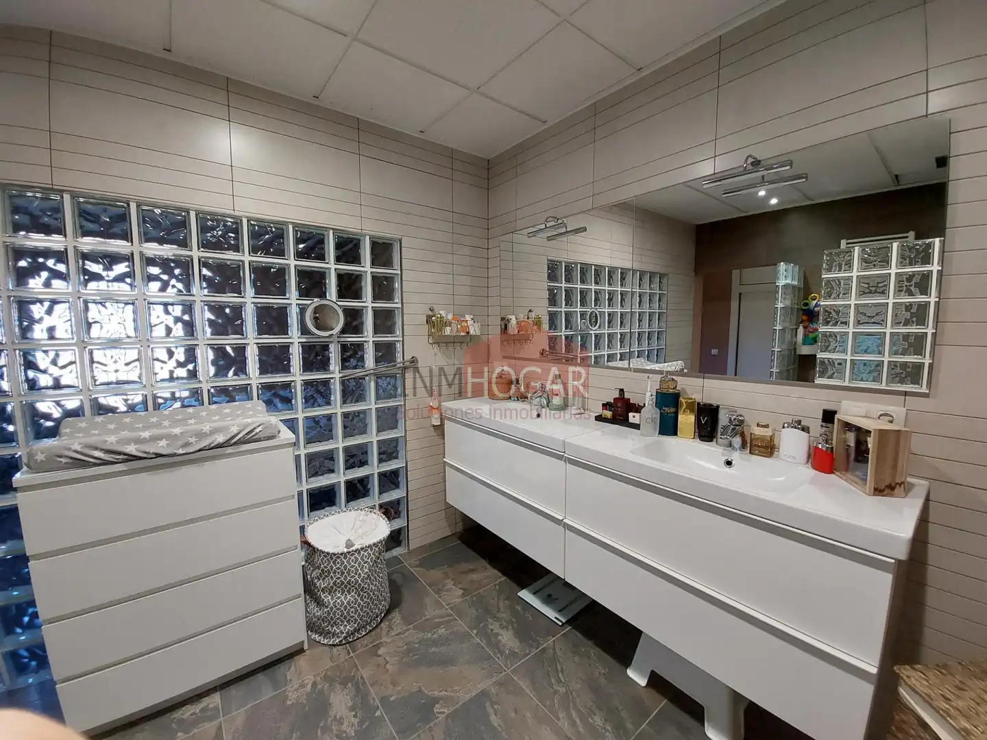 Bathroom of Houses for sale in Sanchidrián  with Private garden, Parquet flooring and Terrace