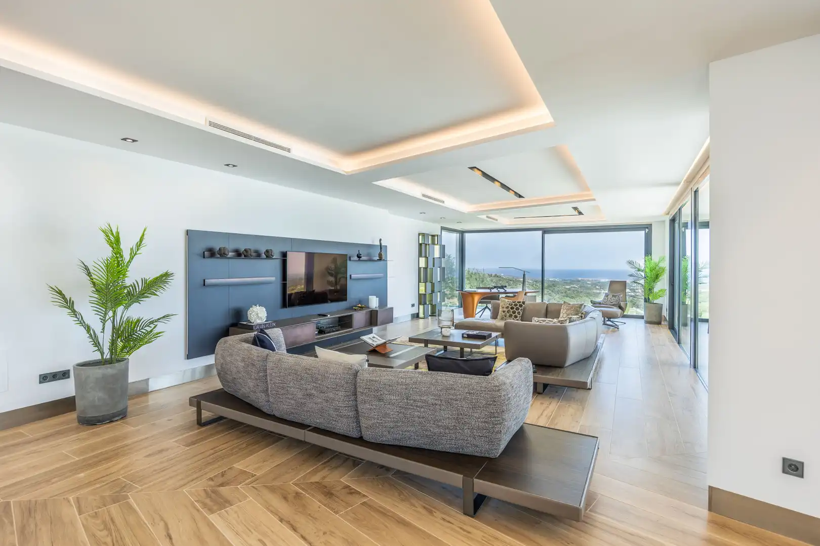 Sala de estar de Casa o chalet en venta en Sotogrande con Aire acondicionado, Calefacción y Jardín privado